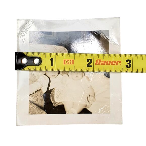 Vtg Cute Toddler & Infant Posing Together Monochrome Photography Found Snapshot - Picture 4 of 4